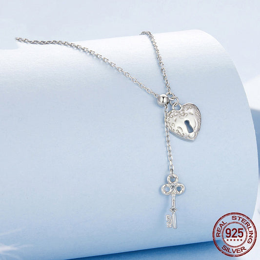 925 Sterling Silver Vintage Pattern Lock Head Key Necklace