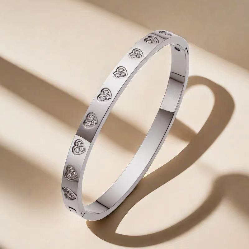 Romantic Heart Titanium Steel Bracelet For Ladies