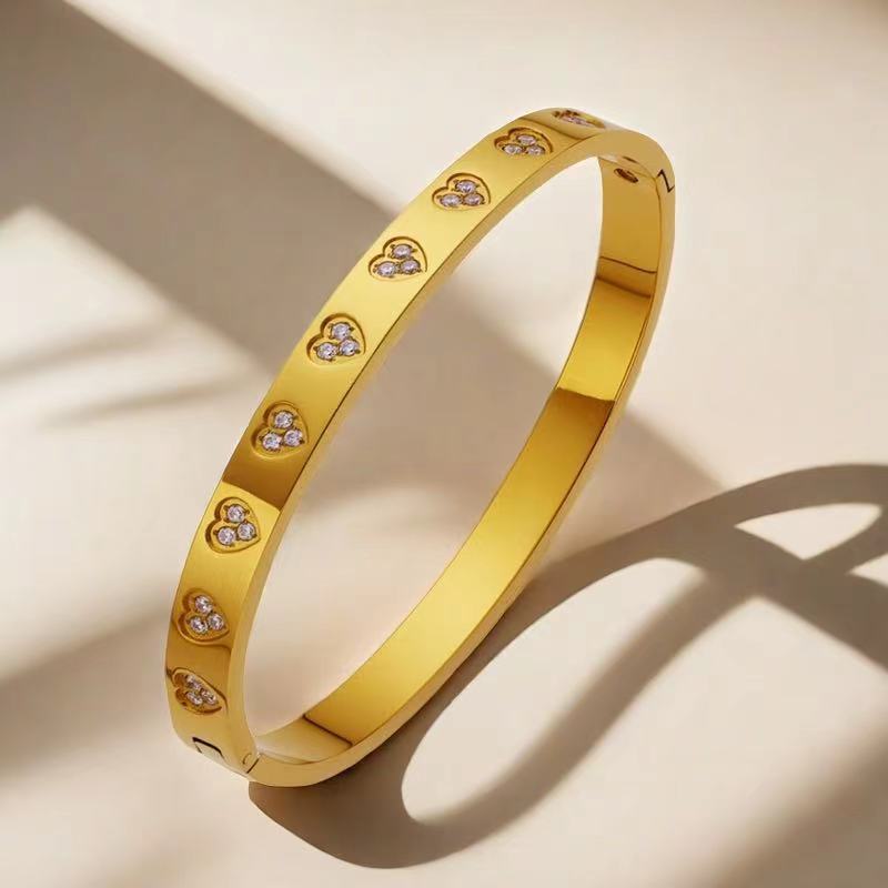 Romantic Heart Titanium Steel Bracelet For Ladies