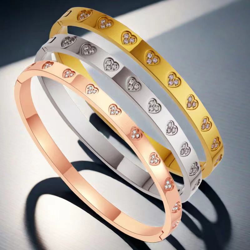 Romantic Heart Titanium Steel Bracelet For Ladies