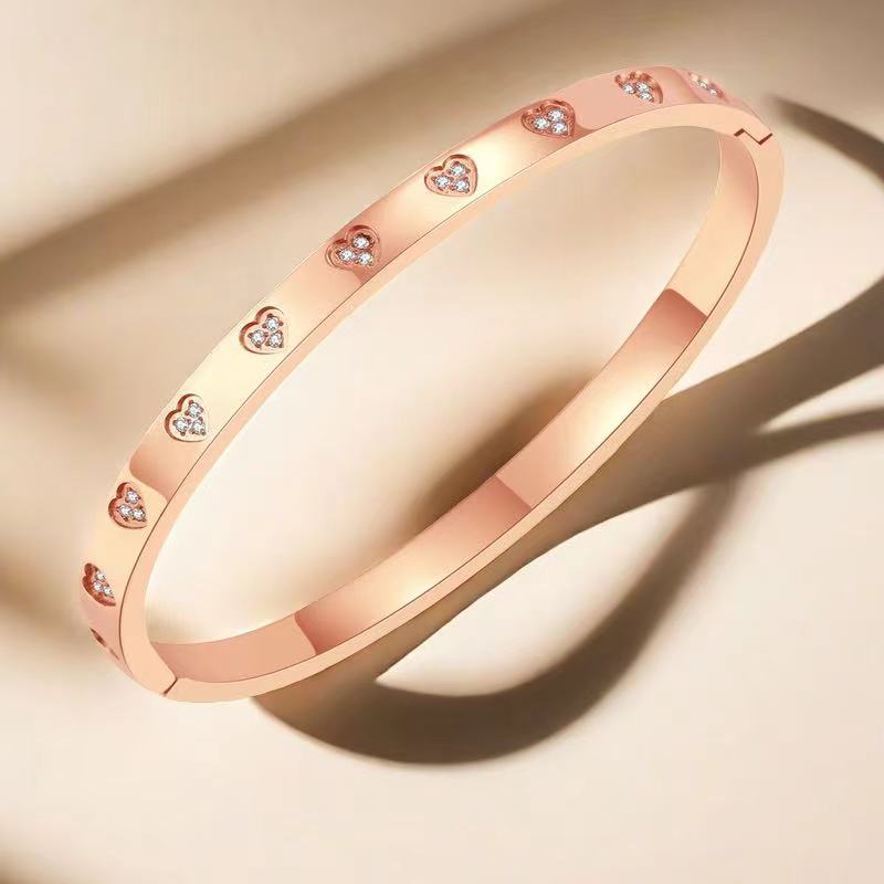 Romantic Heart Titanium Steel Bracelet For Ladies