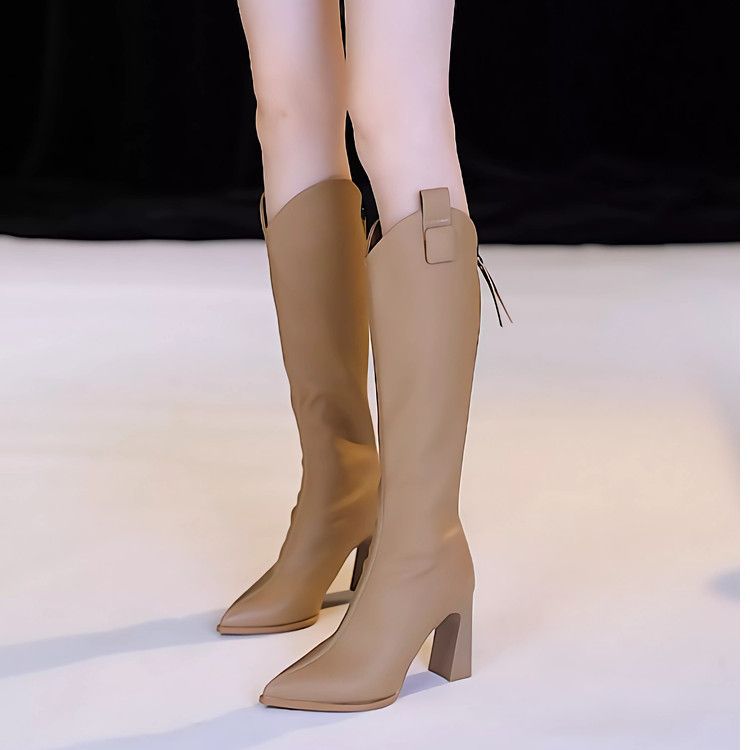 Ladies Knee-high Heeled Boots With A Back Zipper And Plush Lining