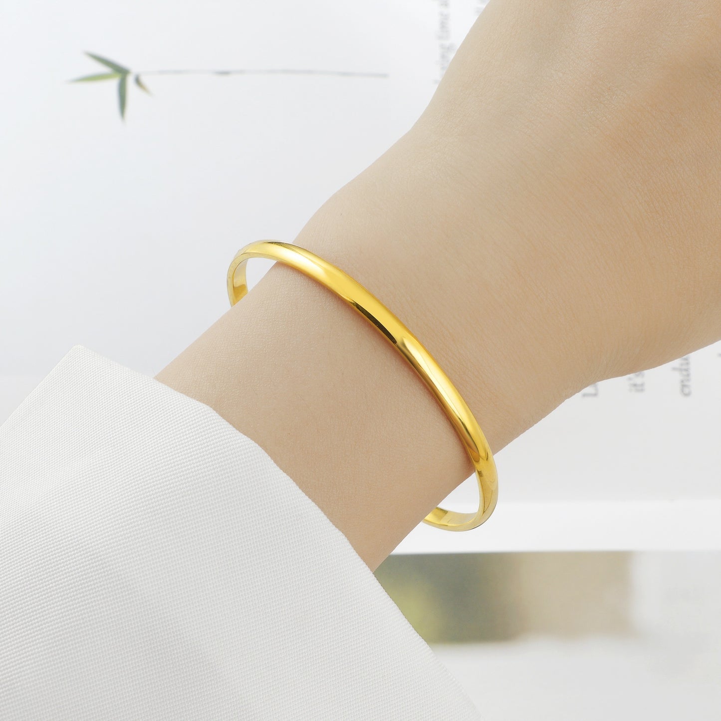 Simple Glossy Ancient Style Bracelet Fashion